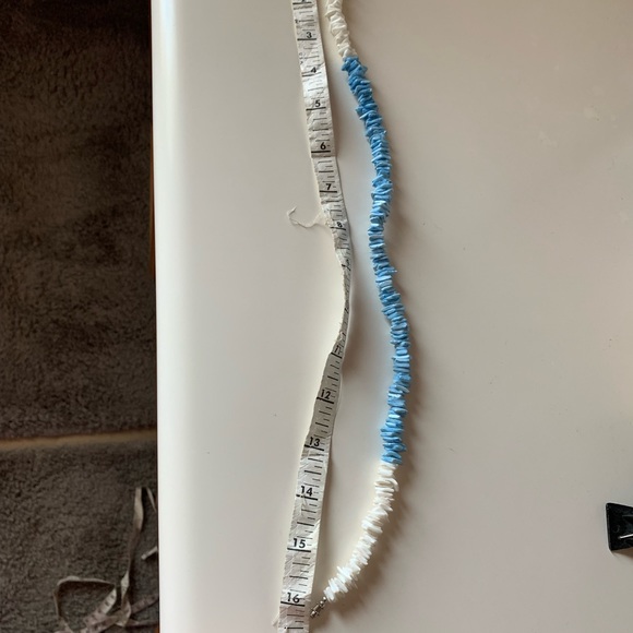 New Puka Shell Necklace - Picture 3 of 4